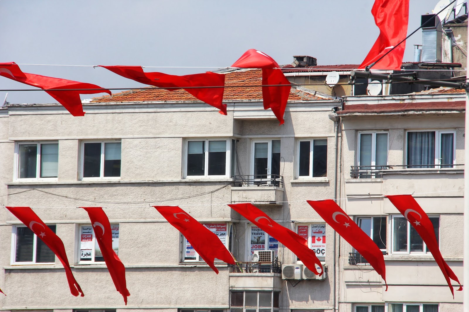Bendera Turki di Taksim Square