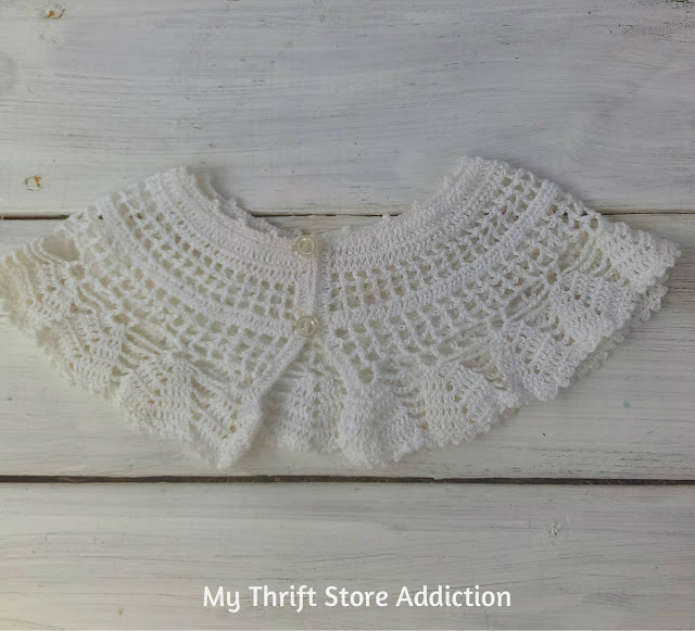 Pretty vintage crocheted cotton lace collar available at thriftstoreaddiction.etsy.com vintage lace collars
