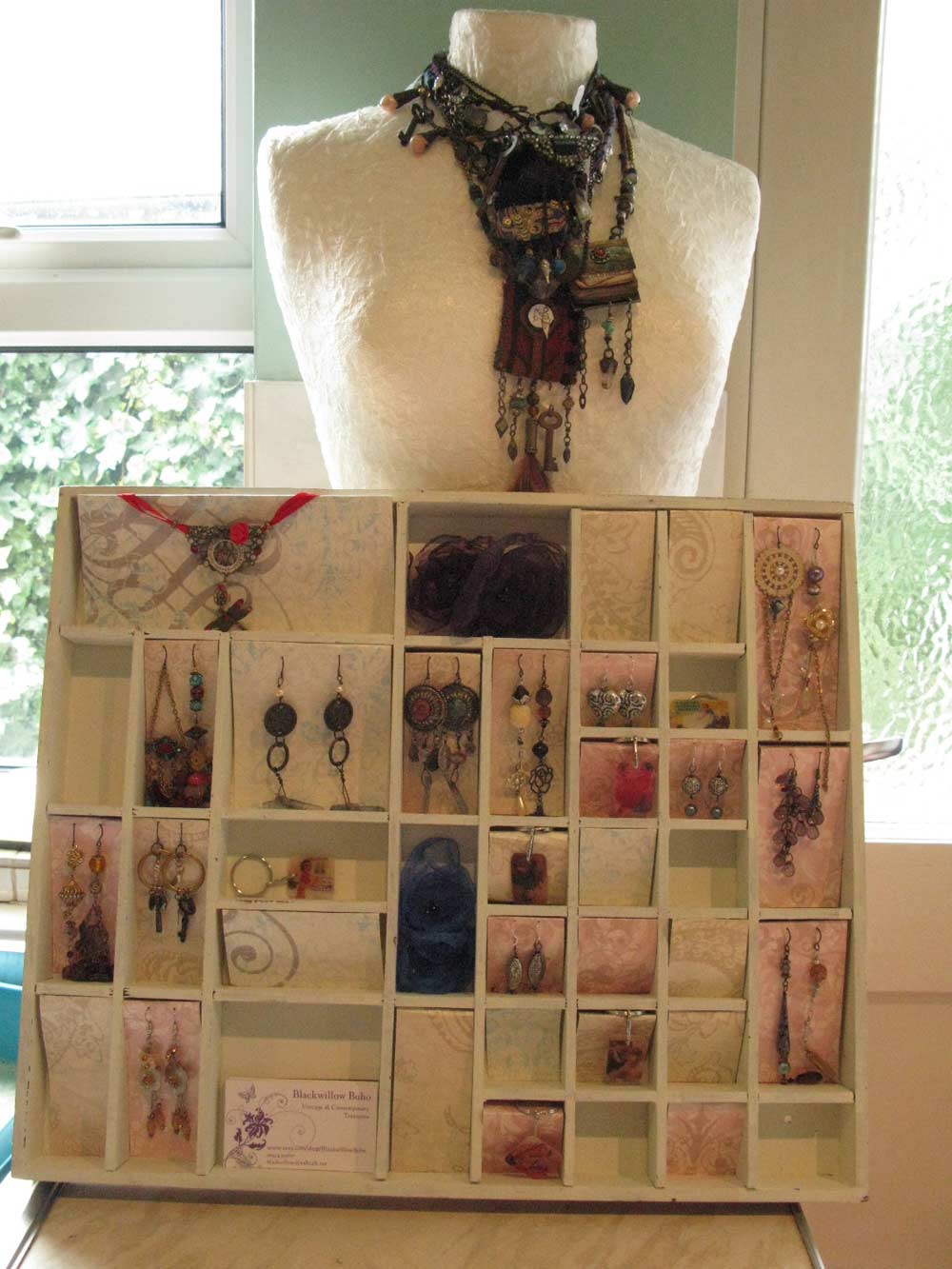 Twinkle twinkle, shiny things...... Jewellery Display Ideas