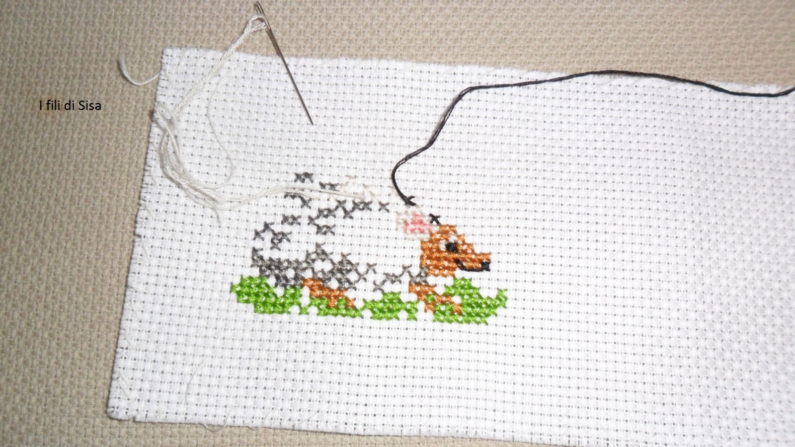 Organizzatore Filo Per Punto Croce 50 Posizioni - Porta Filo Con Carte Codice E Schiuma, Verde - Foto 3