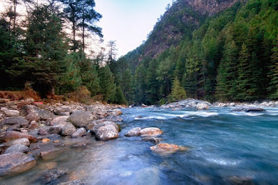 @InstaMag - Break the monotony and get out of your hectic city life to explore the silence and solace of nature amid glorious mountain peaks. kasol-serene-nature-beauty