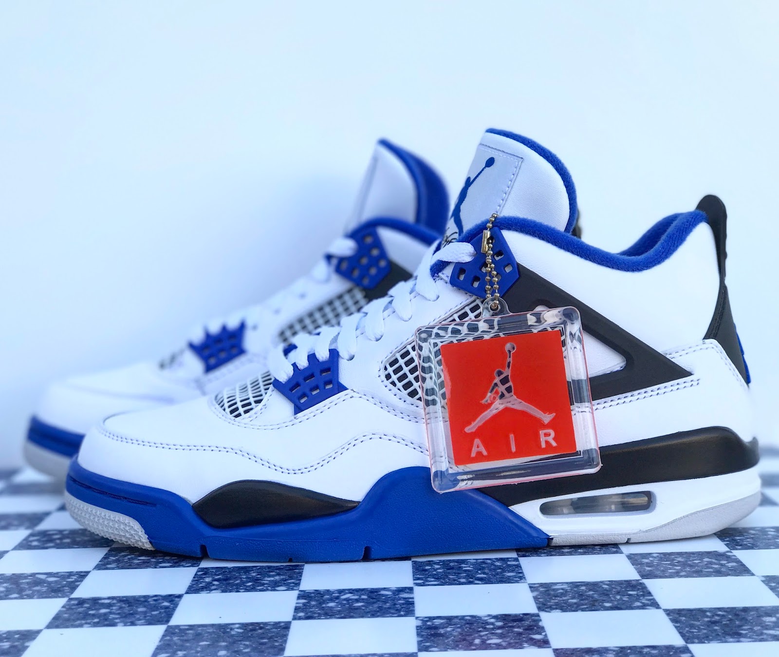 SNEAKER BISTRO Streetwear Served w Class Air Jordan Retro 4 "Motor