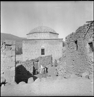 Καππαδοκία, Πόντος, Ιωνία: H μνήμη τους φυλάσσεται σε ένα δρομάκι στην Πλάκα Καππαδοκία, Πόντος, Ιωνία: H μνήμη τους φυλάσσεται σε ένα δρομάκι στην Πλάκα