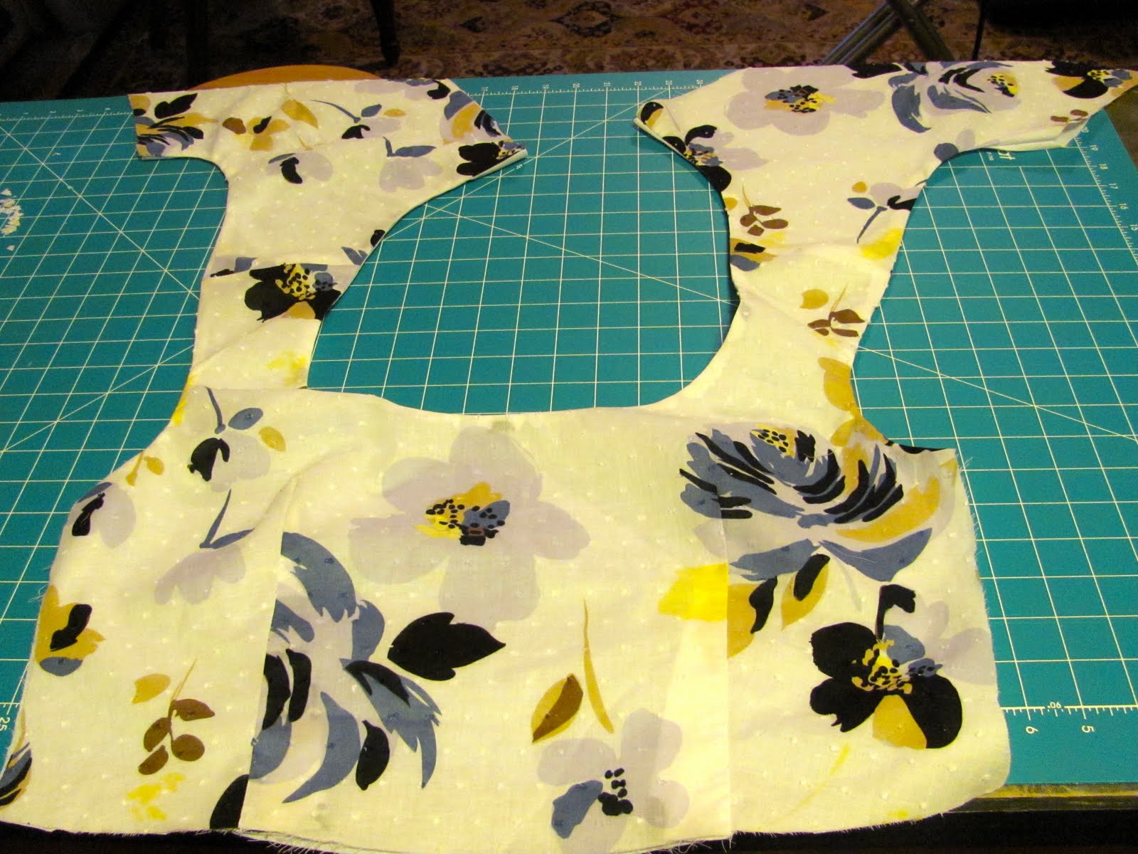 Second Bedroom: Tutorial: Burda Dress Bodice Instructions