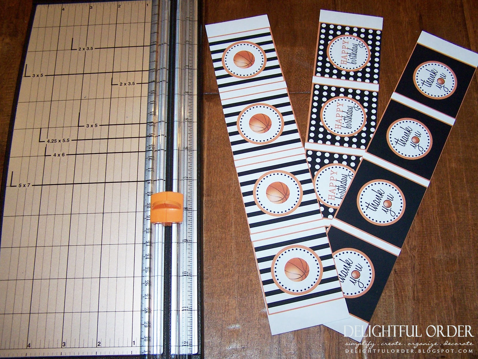 delightful-order-printable-circle-tag-tutorial