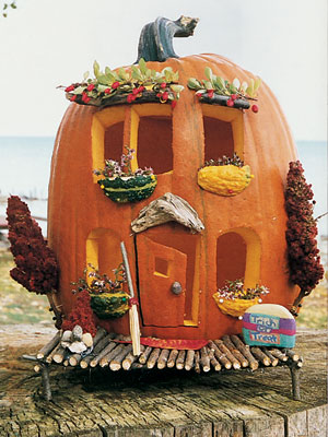 Relaxshacks.com: TEN TINY Pumpkin Houses/Huts- HAPPY HALLOWEEN!