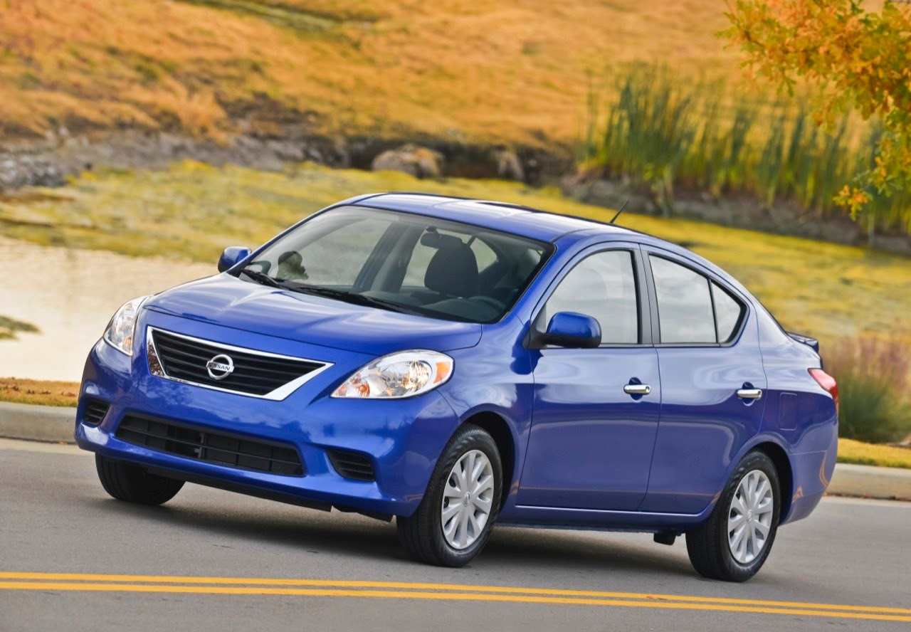 © Automotiveblogz: 2014 Nissan Versa Sedan Photos