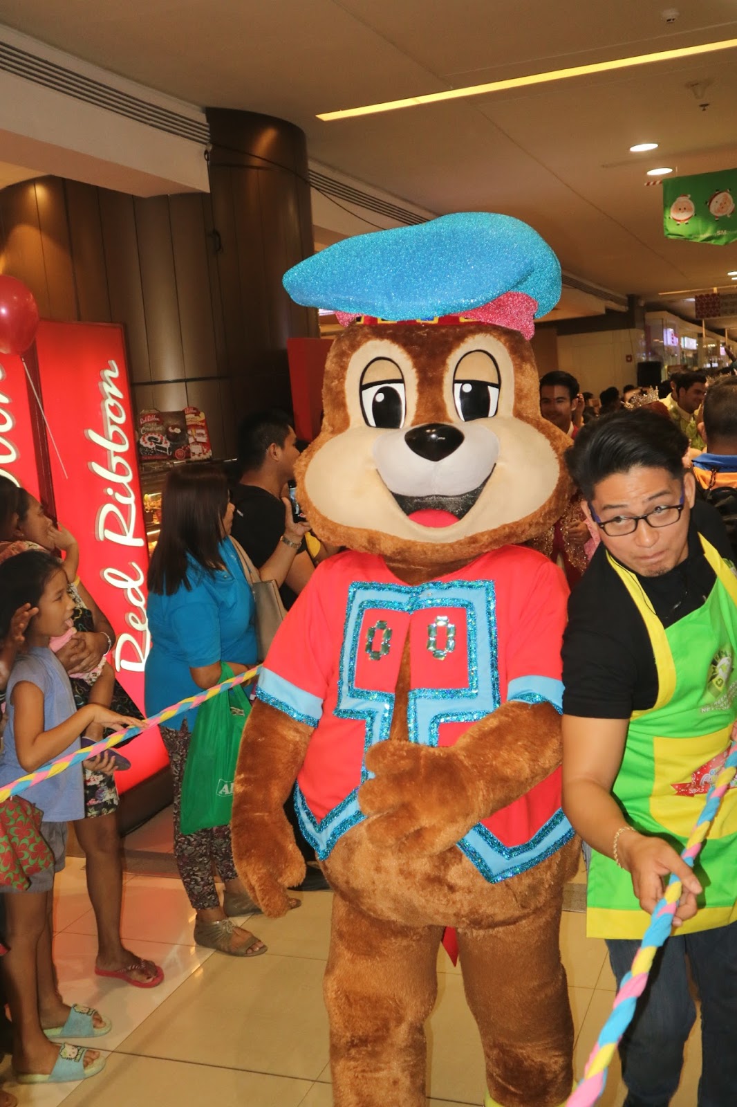 Give in To 100 Reasons To Experience SM Grand Magical Christmas Parade