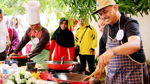 Lomba memasak khusus bapak-bapak