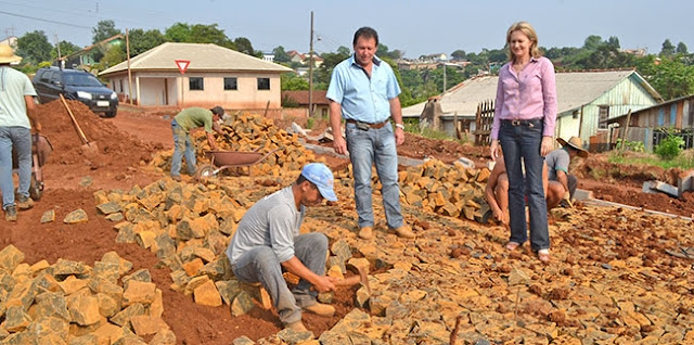 Manoel Ribas: Ruas ganharão calçamento com pedras poliédricas