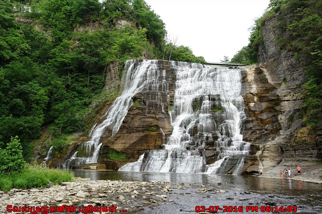 NY Ithaca Falls on Fall Creek