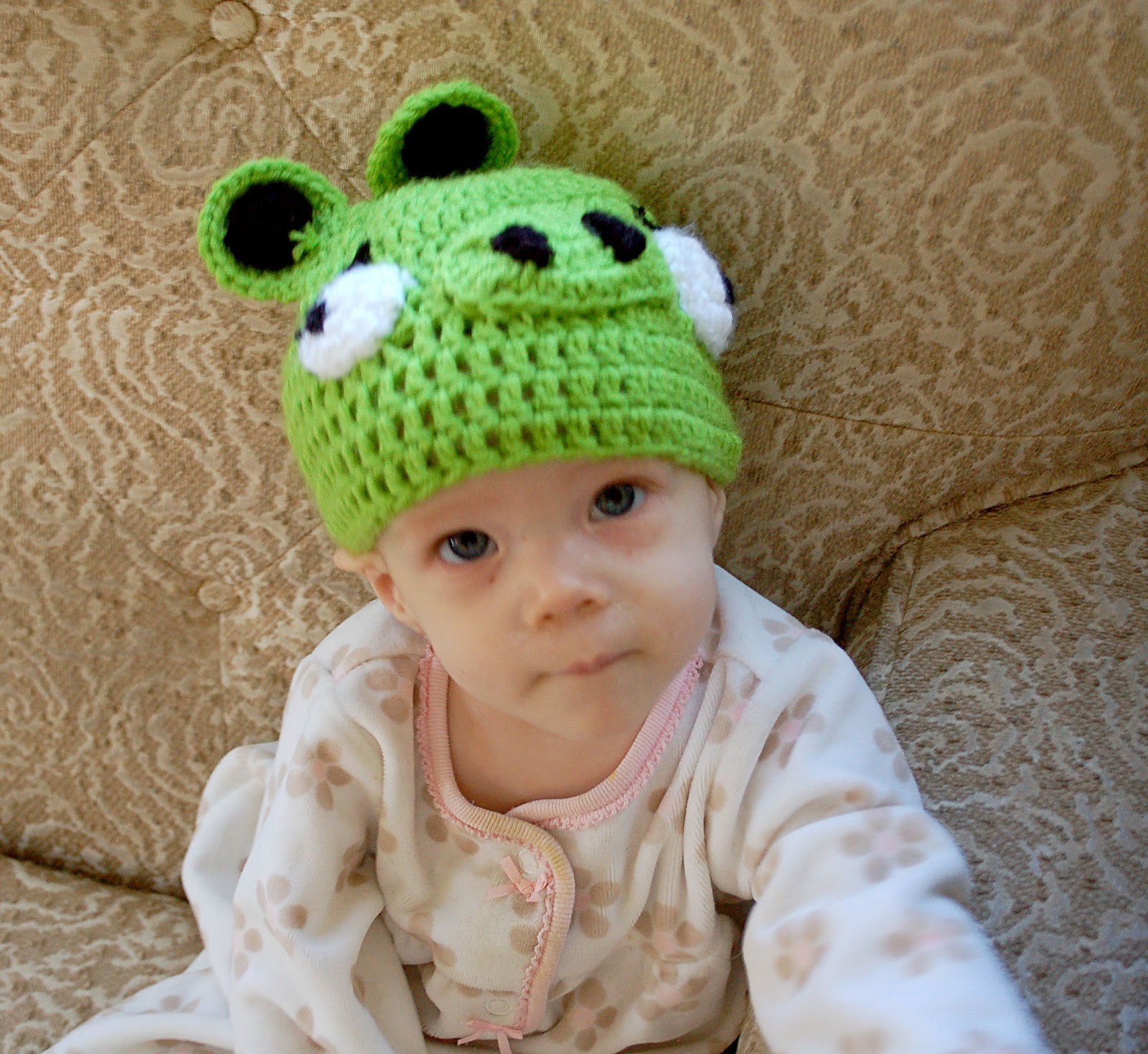 Crocheted Angry Birds hats - light-in-leaves