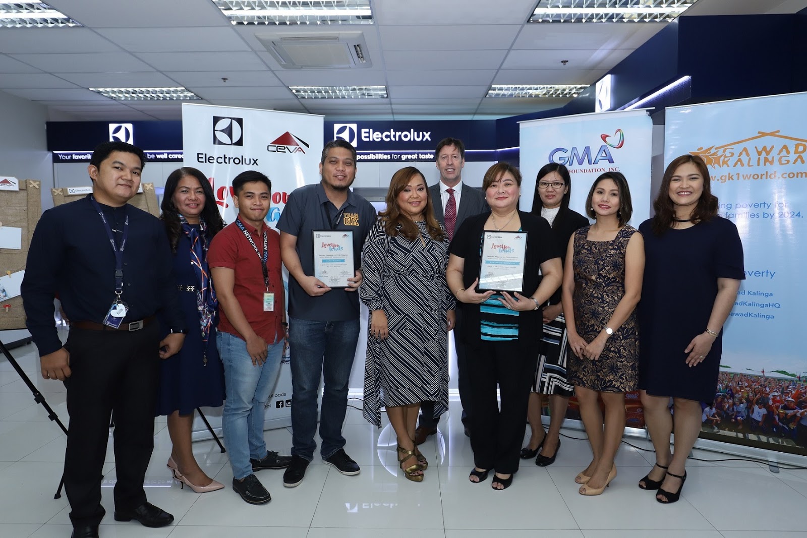 Manila Life Electrolux lightens the loads of moms and women with