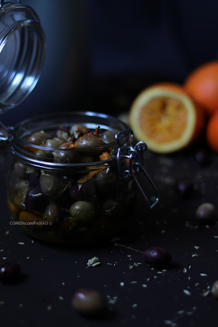http://www.comidacompaixao.com/2018/03/azeitonas-temperadas.html
