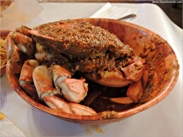 Shaking Crab de Porter Square en Cambridge: Dungeness Crab $48