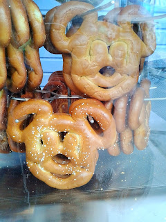 disneyland mickey pretzels