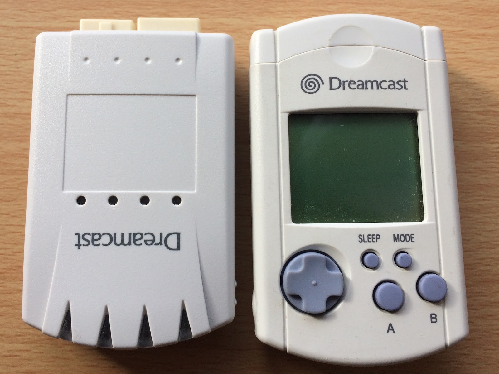 The Dreamcast Junkyard A Closer Look At The Dreamcast Memory Card 4X