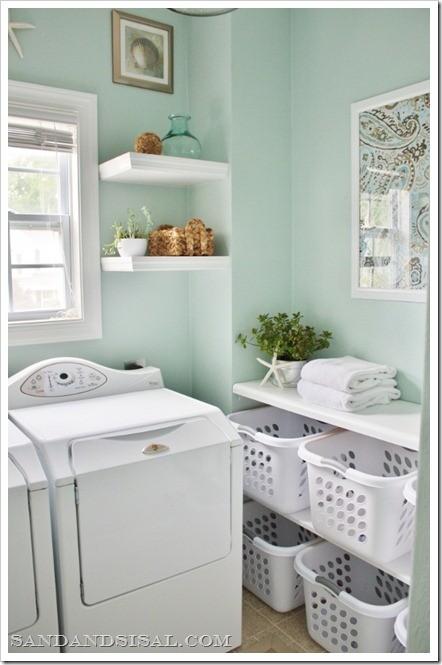 California Livin Home: Hard-Working Spaces / Laundry Room