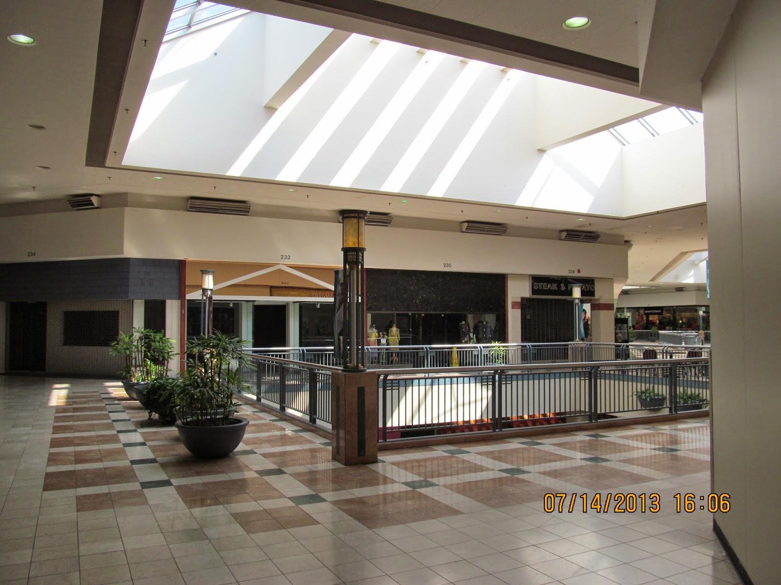 Trip to the Mall Lincoln Mall ( Matteson, IL)