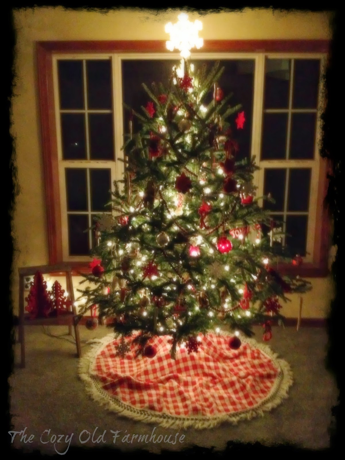 The Cozy Old "Farmhouse" Red and White Nordic Christmas Tree