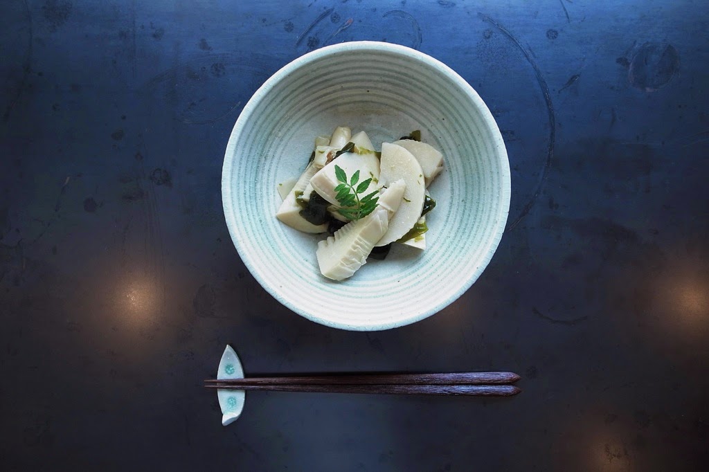 おしゃべりなうつわ 小川博久さんの灰釉鉢と若竹煮