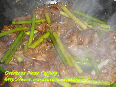 Pork with Garlic Stem Stirfry - Cooking Procedure