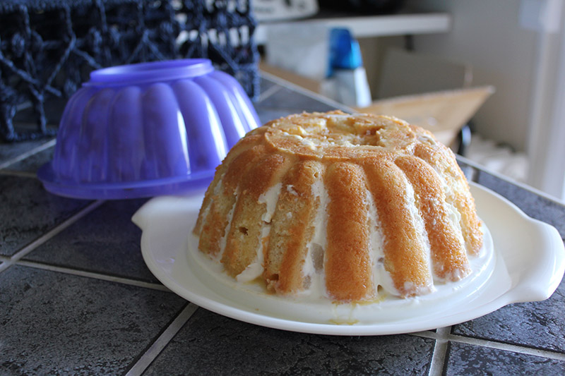 Le tablier d'une gourmande: Charlotte aux poires (Tupperware)
