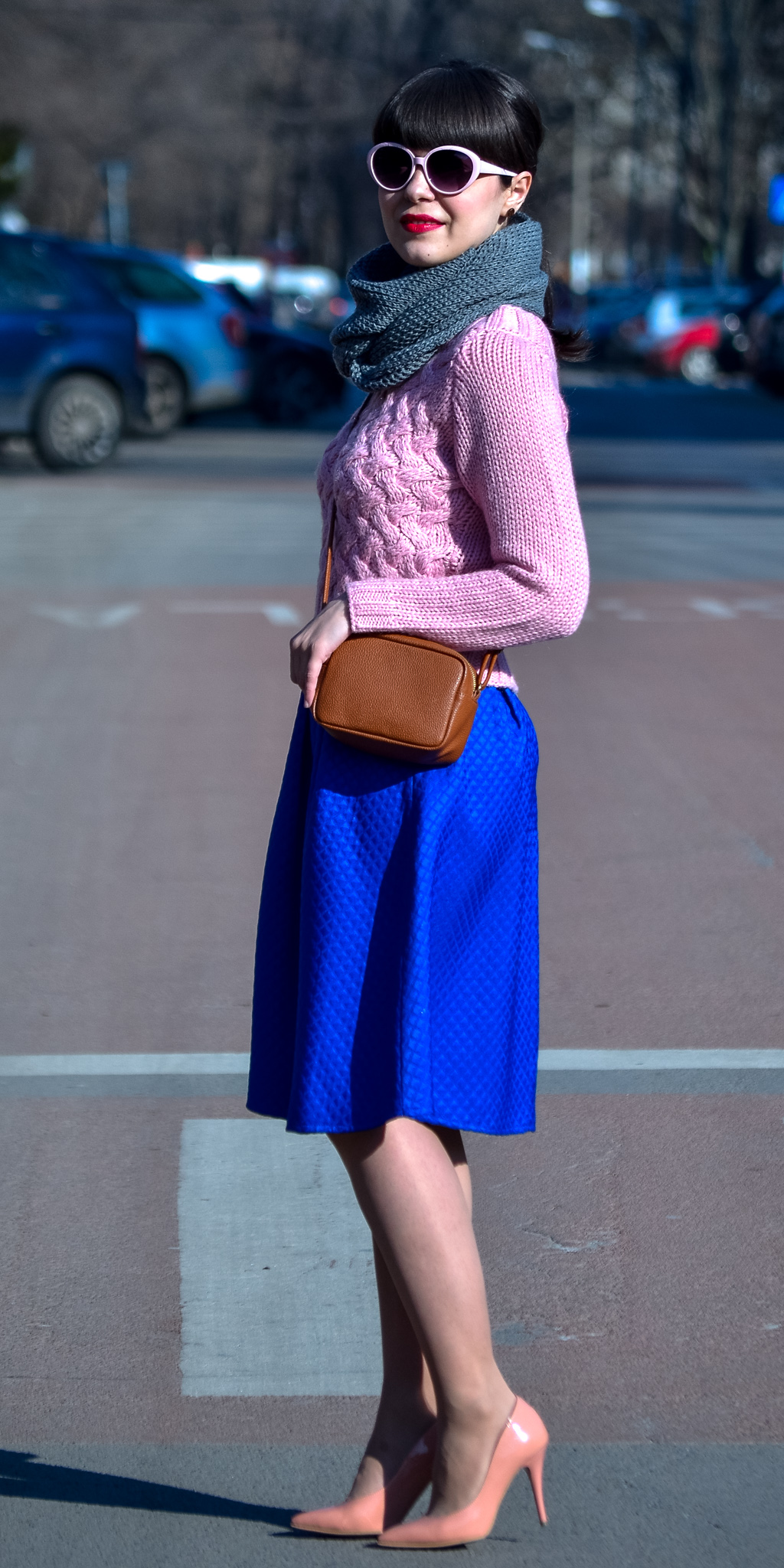 dusty pink sweater cobalt blue skirt koton brown bag satchel H&M grey scarf pinkish heels pink eyeglasses spring 