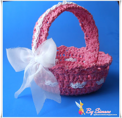 Cestinha de crochê endurecido