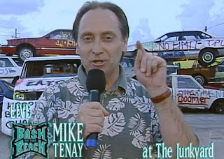 WCW Bash at the Beach 1999 - Mike Tenay ready for the Junkyard Battle Royal