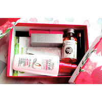 http://yourhappinesslife.blogspot.com.es/2016/08/mi-primera-birchbox.html