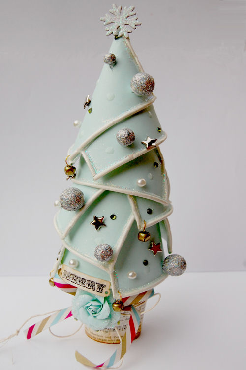 SCRAPBOOK ABUNDANCE: Paper cup christmas tree