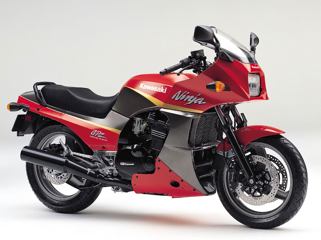 Kawasaki GPZ 900R Red Wallpaper ~ kiyute80