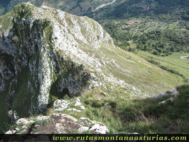 Bajando la Pica de Peñamellera