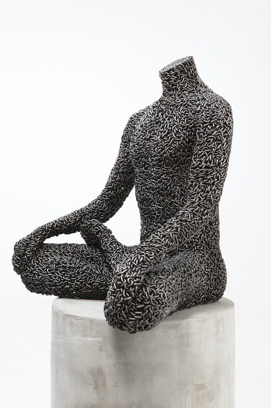 Escultura de figura humana 
