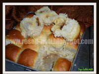 Roti Sobek Isi Krim Kopi ( bread with cream-filled coffee )