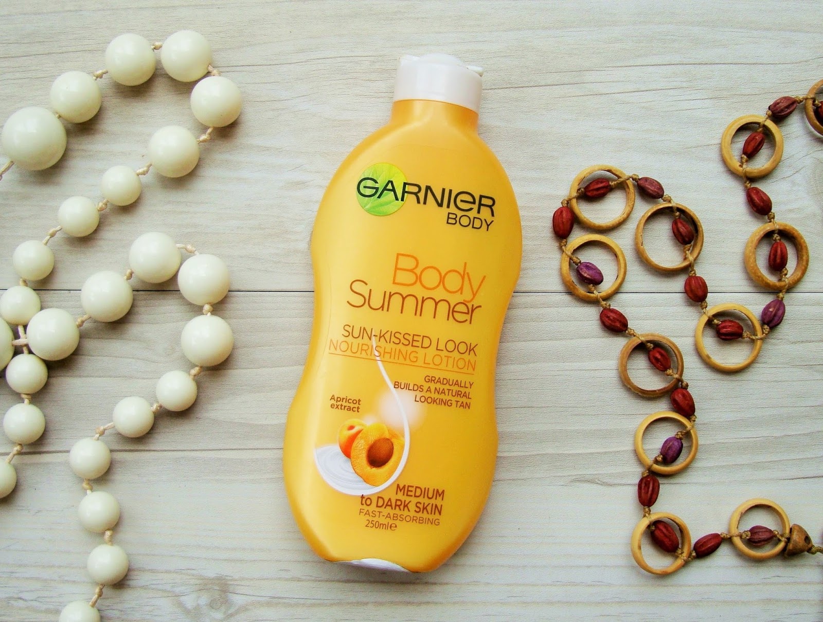 little white truths Garnier BodySummer Sunkissed Look Nourishing
