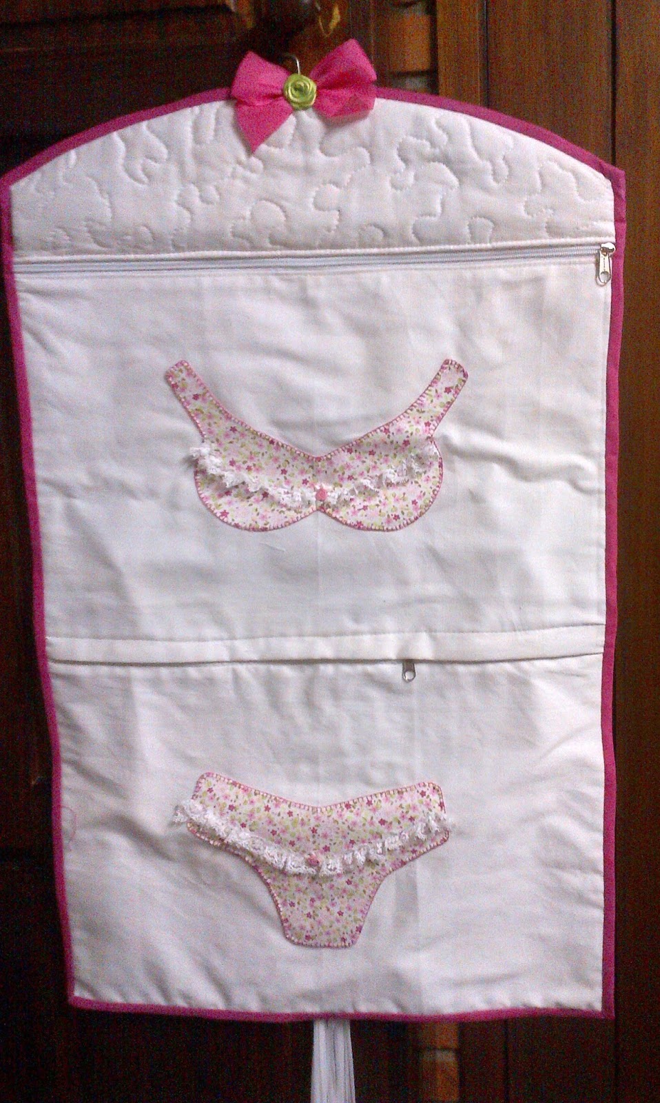 Ateliê da Binho: Cabides Porta Roupas Íntimas