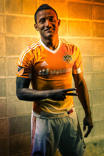 http://2.bp.blogspot.com/-cJEKpNh15p8/VPYIWEuVZYI/AAAAAAAAfss/az-PKSXKH8Q/s545/houston-dynamo-2015-home-jersey%2B(3).jpg