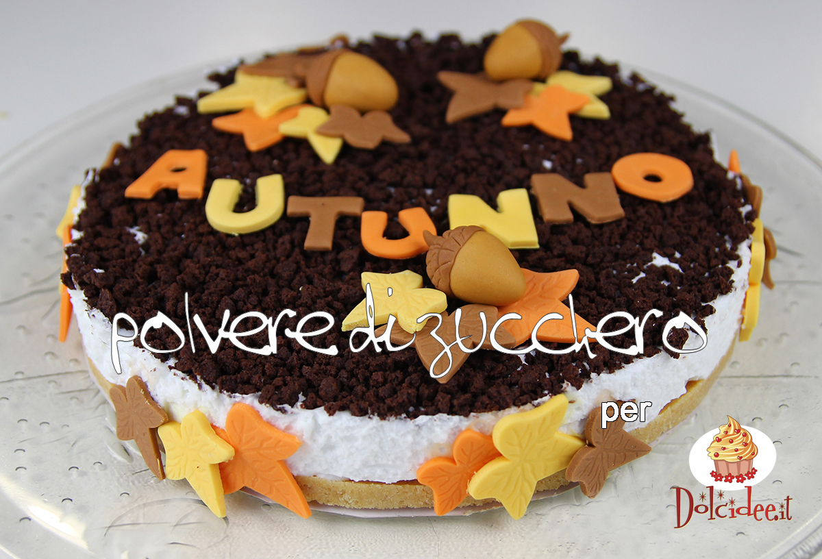 tutorial per dolcidee.it: torta a tema autunno, torta biscotto e decorazioni in pasta di zucchero