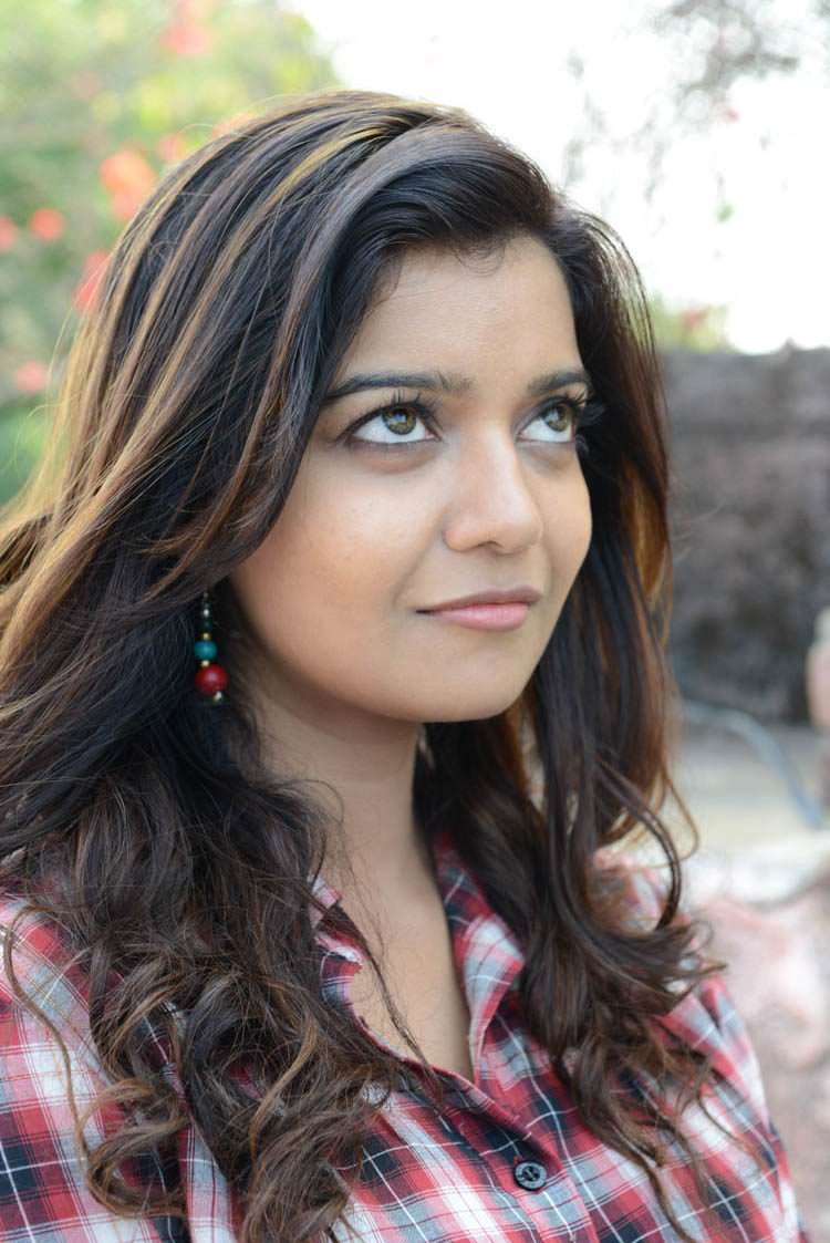 South indian actress Swathi Photo Gallery.