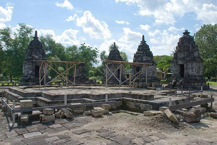 Legenda Candi Prambanan Dalam Bahasa Inggris Dan