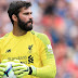 Ex-Inter, Alisson segue colecionando prêmios na Europa