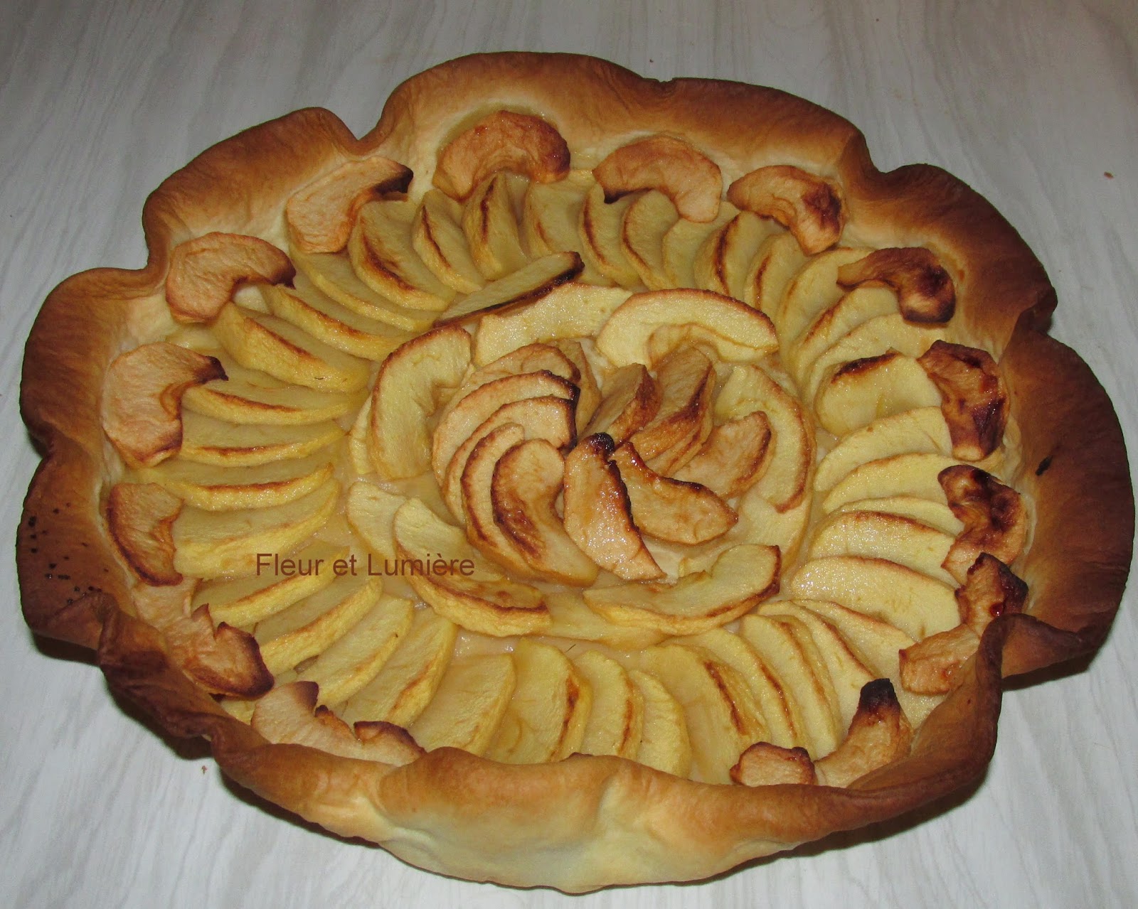 Fleur et Lumière: Tarte aux pommes et cassonade, pâte brisée
