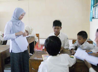 Kurikulum 2013 dengan Kompetensi Sikap, Keterampilan dan Pengetahuan