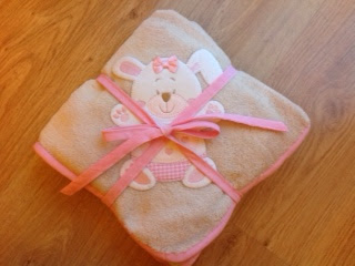 easy and inexpensive DIY baby blanket