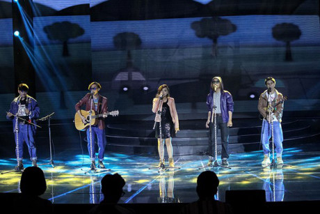 X-Factor: Nhom F.O.E gianh tam ve cuoi cung tro lai cuoc choi - Anh 7