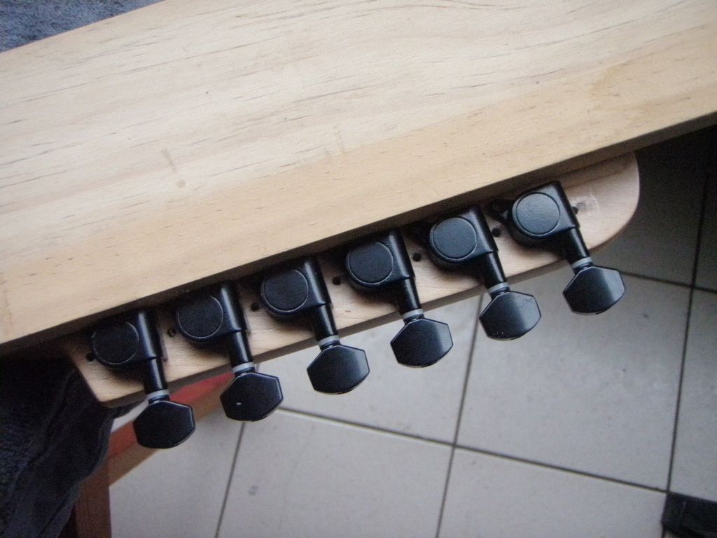 Upgrading Electric Guitar Tuners DIY Strat (and other guitar & audio