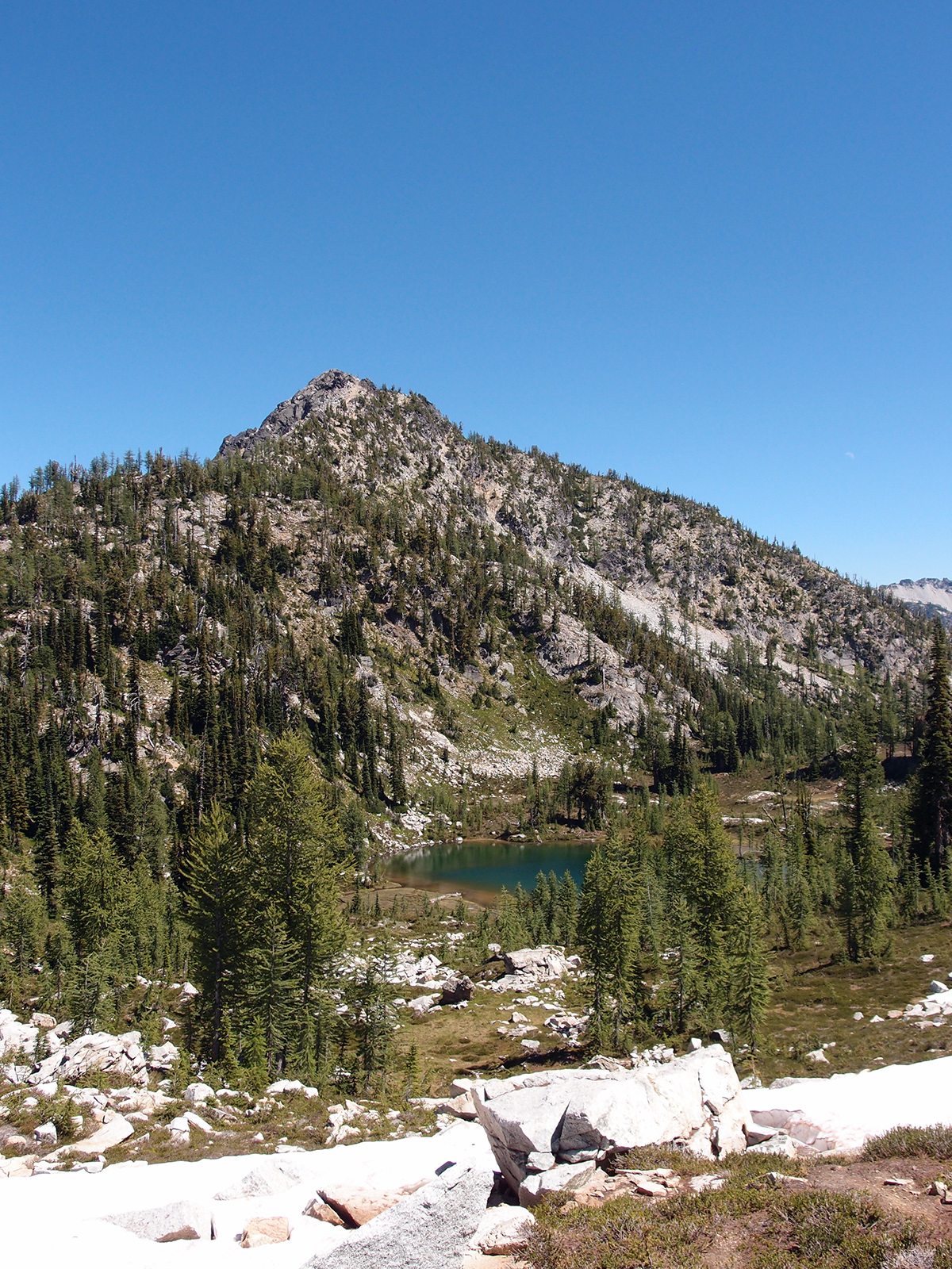 Seeking Ultra Rainbow RidgeTwisp Lake loop, North Cascades National Park