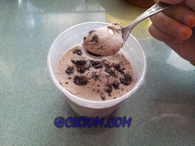 Homemade Aiskrim Vanilla Oreo Gebu Tanpa Telur